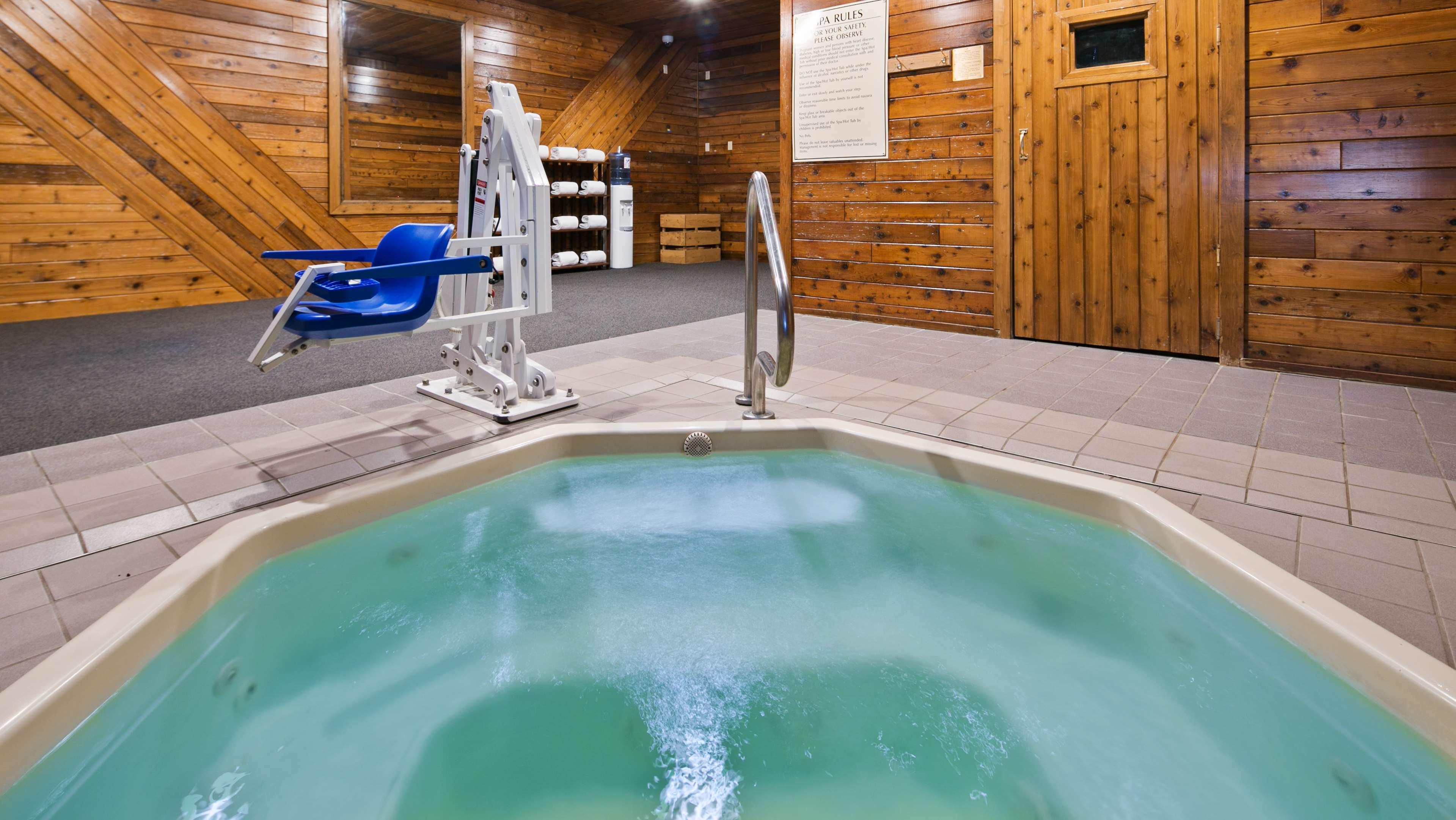 Best Western Of Huron Екстериор снимка