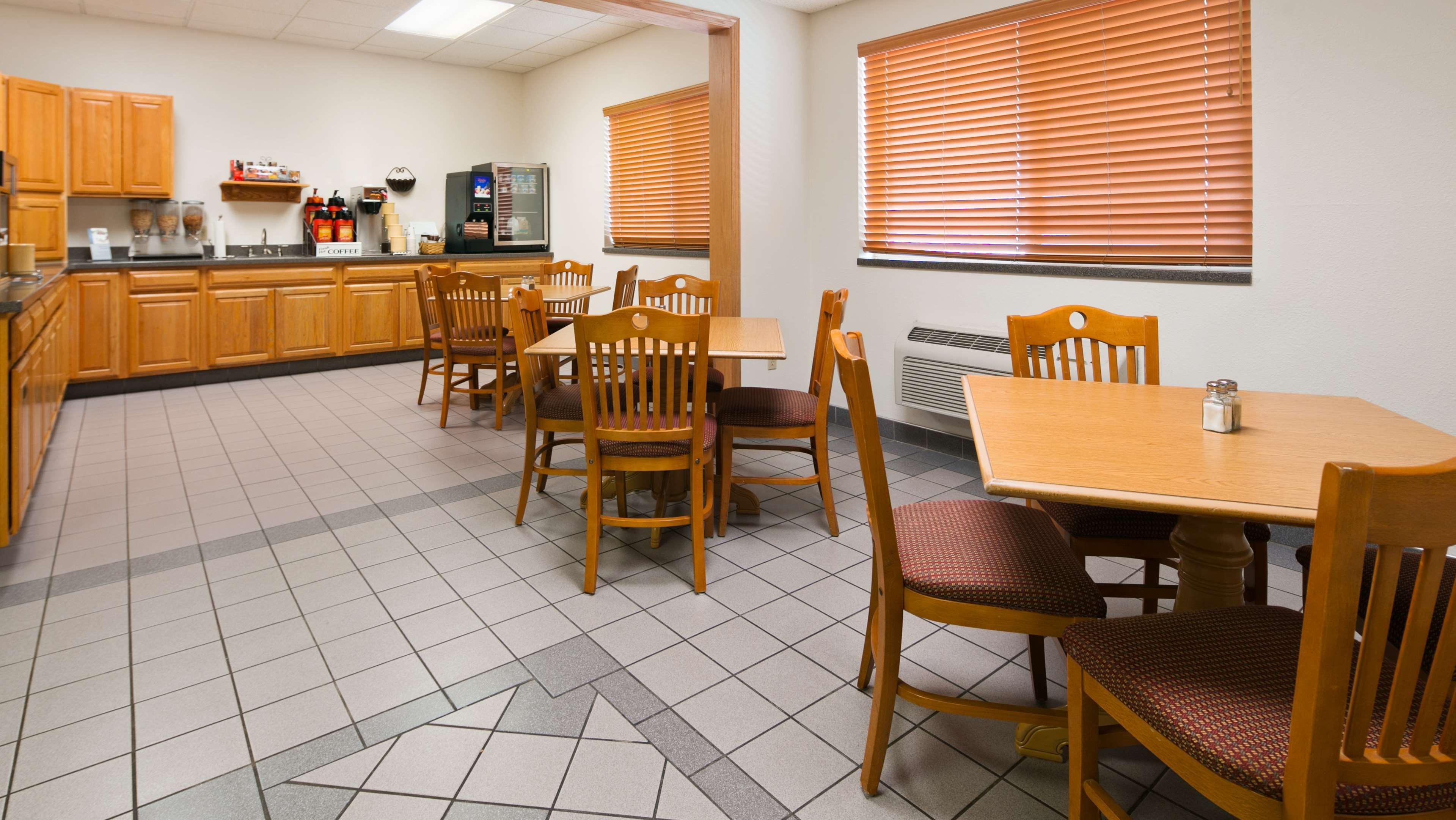 Best Western Of Huron Екстериор снимка